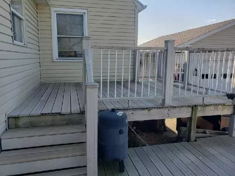 603 E Currier Rd, Freeport, IL 61032 photo 2
