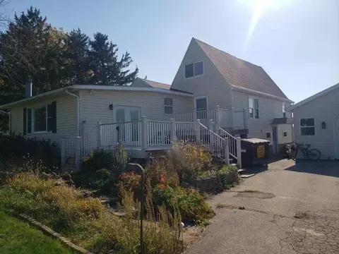 603 E Currier Rd, Freeport, IL 61032