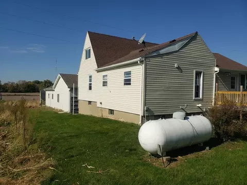 603 E Currier Rd, Freeport, IL 61032 photo 6