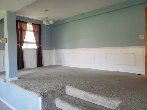 603 E Currier Rd, Freeport, IL 61032 photo 9