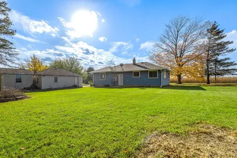 2962 Locust St, Seward, IL 61077 photo 15