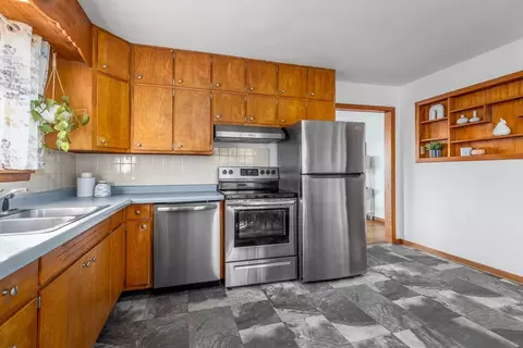 2962 Locust St, Seward, IL 61077 photo 5