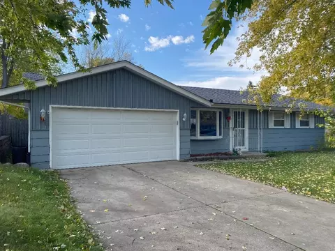 611 Arnold Ave, Rockford, IL 61108