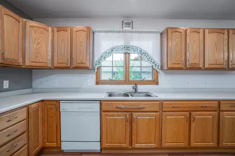 1752 Schade, Thomson, IL 61285 photo 9