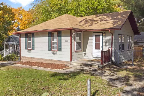 35 W392 Lambert Ave, Saint Charles, IL 60174