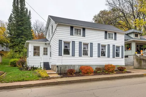 504 Franklin St, Galena, IL 61036
