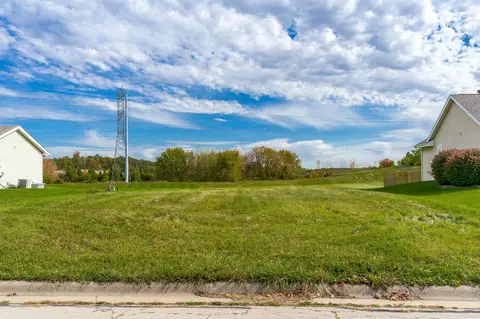 335 Verona Dr, Rockford, IL 61107