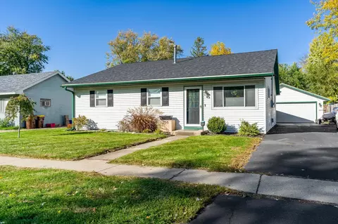 1206 Kingsley Dr, Machesney Park, IL 61115