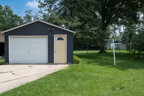 1247 S Walnut Ave, Freeport, IL 61032 photo 24