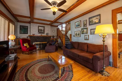 1247 S Walnut Ave, Freeport, IL 61032 photo 3