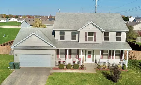 1070 Fuller Ln, Belvidere, IL 61008