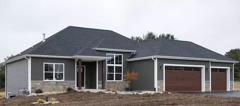 2841 Three Forks Rd, Belvidere, IL 61008