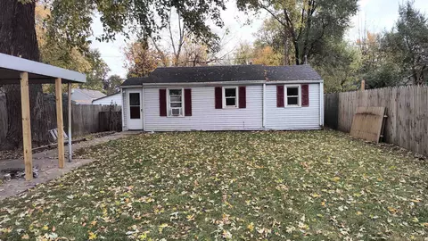 946 Drexel Blvd, Machesney Park, IL 61115