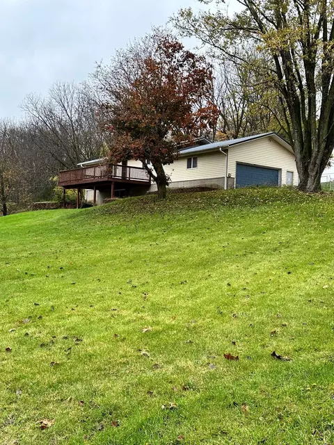 606 N Clay St, Mount Carroll, IL 61053