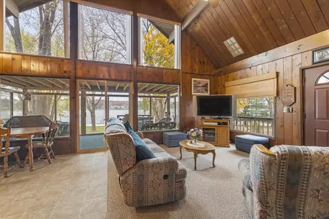 2229 Breckenboro Rd, Lake Summerset, IL 61019 photo 4