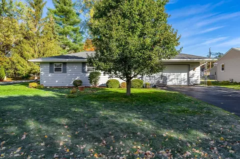 1602 Gladys Dr, Machesney Park, IL 61115