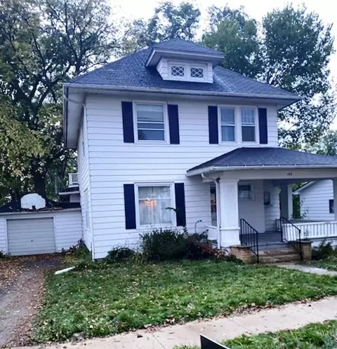 104 N Main St, Mount Carroll, IL 61053
