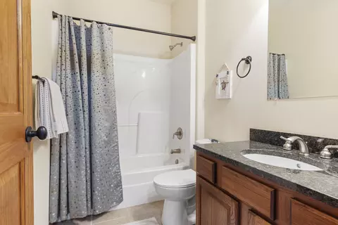 10263 Hawks Pointe Trl, Roscoe, IL 61073 photo 6
