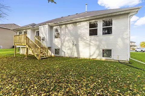 10263 Hawks Pointe Trl, Roscoe, IL 61073 photo 16
