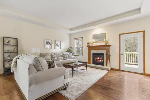 10263 Hawks Pointe Trl, Roscoe, IL 61073 photo 3