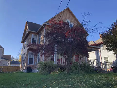 Exterior - 215 E Jefferson, Freeport, IL 61032 photo 2 of 7