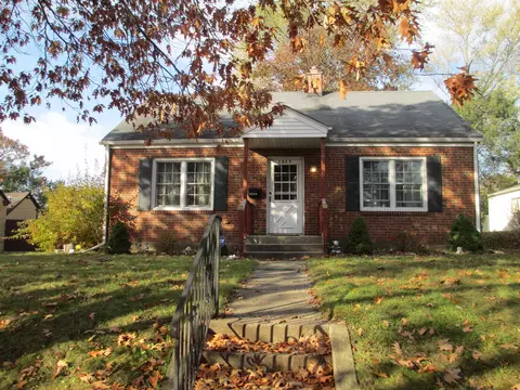 2009 Arizona Ave, Rockford, IL 61108