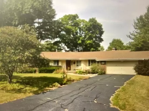 4016 Coventry Dr, Rockford, IL 61114