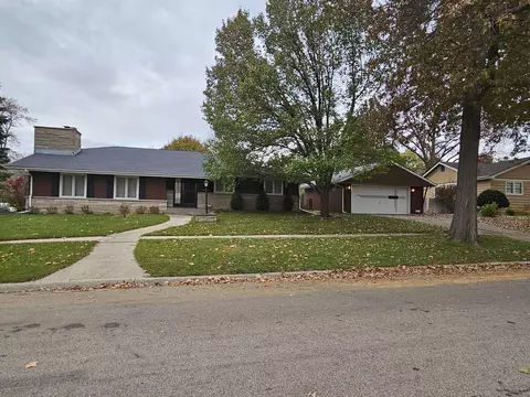 2811 Karen Dr, Rockford, IL 61101
