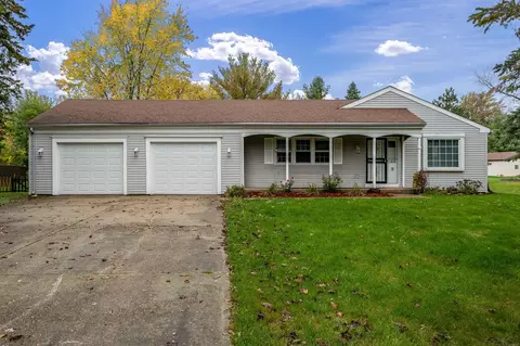 6878 Paddock Ln, Rockford, IL 61114