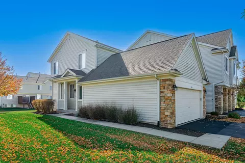 7329 Chucks Way, Loves Park, IL 61111