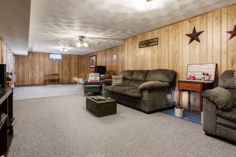 413 W Davis Dr, Leaf River, IL 61047 photo 35