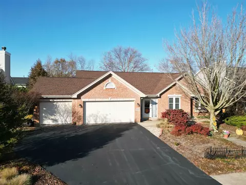 5072 Park Valley Dr, Loves Park, IL 61111