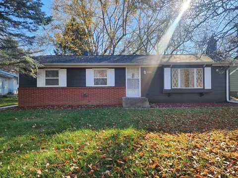3323 Nadine Ave, Rockford, IL 61114