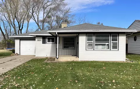 1911 Loomis St, Rockford, IL 61102