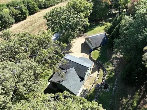 3669 N Fair Oak Dr, Deerfield, WI 53531