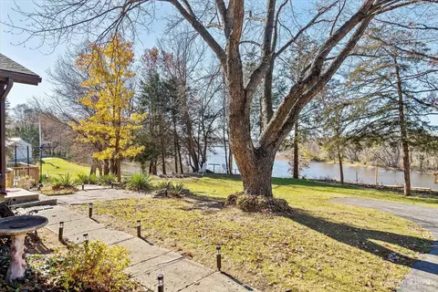 7927 S Walnut St, Dixon, IL 61021 photo 2