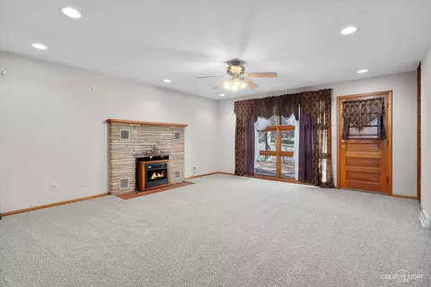 7927 S Walnut St, Dixon, IL 61021 photo 4