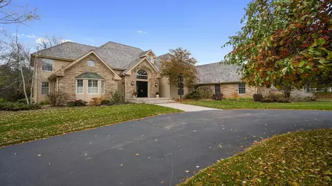 956 Centerbridge Ln, Belvidere, IL 61008
