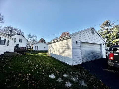 410 E Second St, Chadwick, IL 61014 photo 13