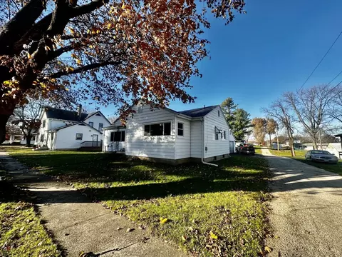 410 E Second St, Chadwick, IL 61014 photo 11