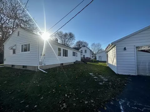 410 E Second St, Chadwick, IL 61014 photo 12