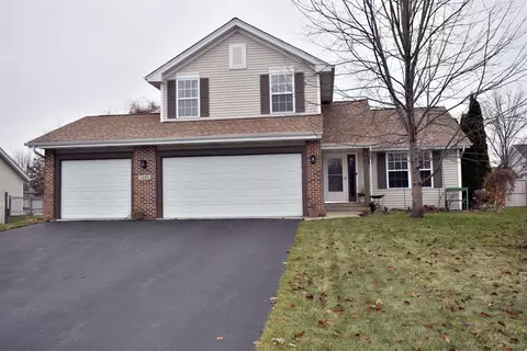 1996 Sunrise Dr, Rockton, IL 61072