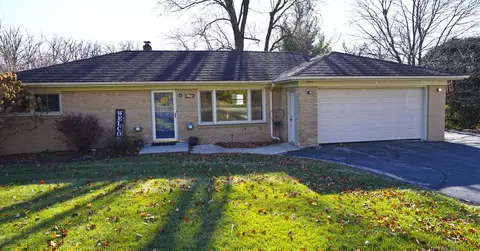 2807 Spring Creek Rd, Rockford, IL 61107