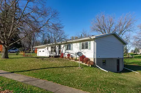 202 E Carnifix, Davis, IL 61019 photo 3