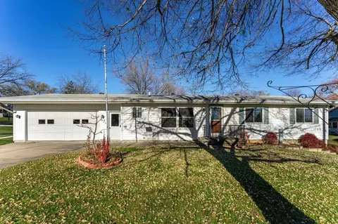 202 E Carnifix, Davis, IL 61019
