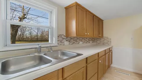 3702 Genoa Rd, Cherry Valley, IL 61016 photo 9