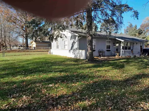 3806 Latham St, Rockford, IL 61104