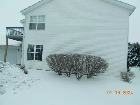 10226 Monarch Rd, Roscoe, IL 61073 photo 2