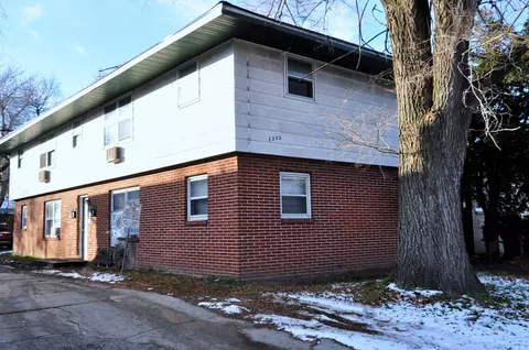 2220 Auburn St, Rockford, IL 61103