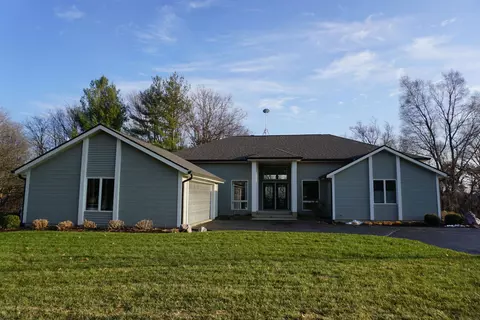 1151 Barberry Ln, Belvidere, IL 61008